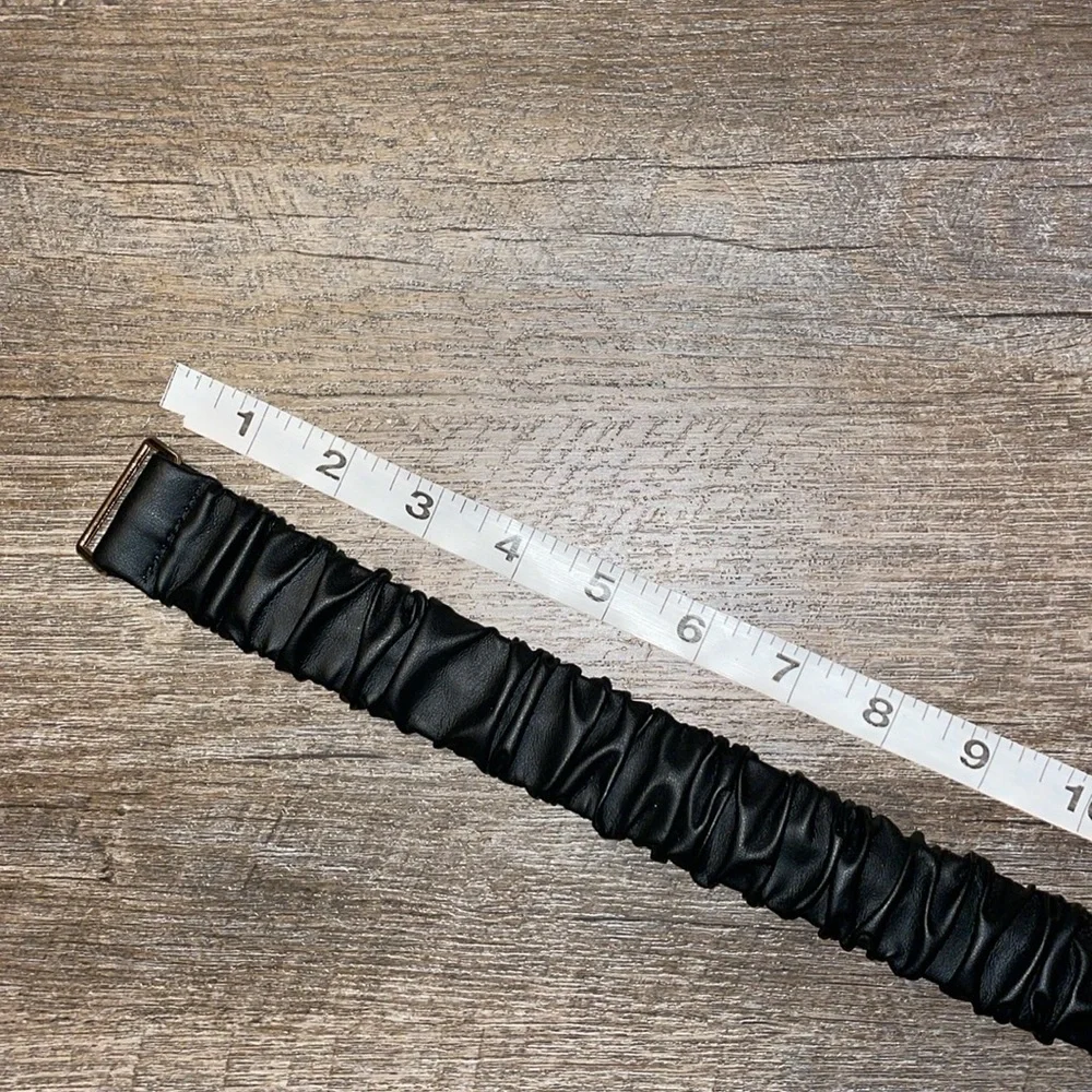 Black Faux Leather Stretch Elastic With Gold Metal Woven Circle Buckle Belt OS